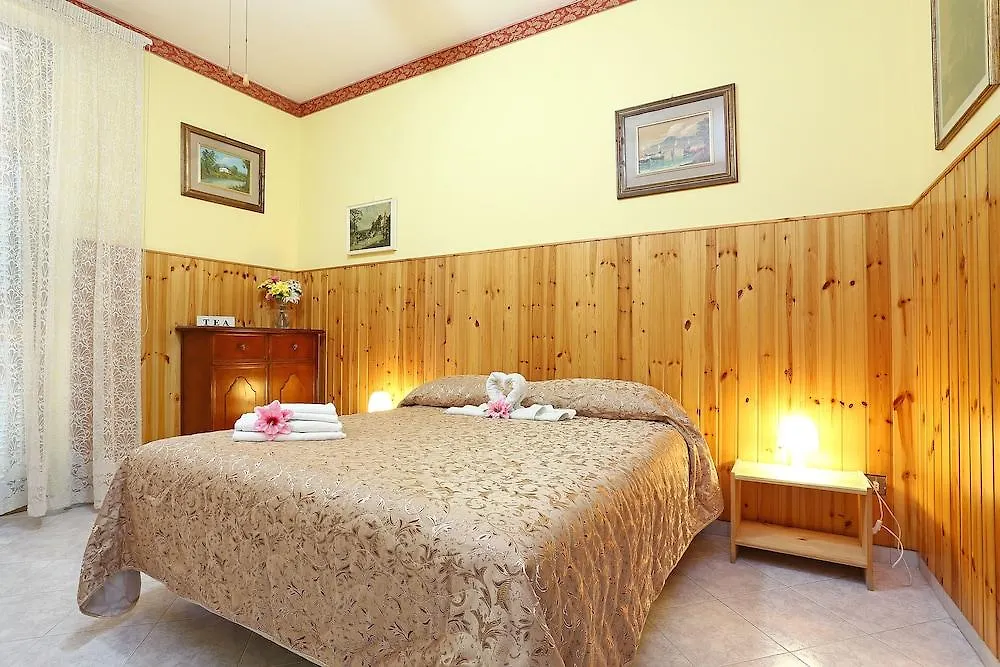 *** Pensionat B&B Rifugio San Francesco Lido di Ostia Italien